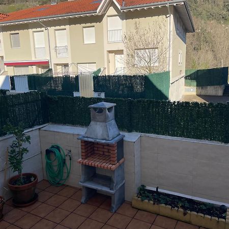Villa Casa En La Montana Con Piscina De Temporada à Arredondo Extérieur photo