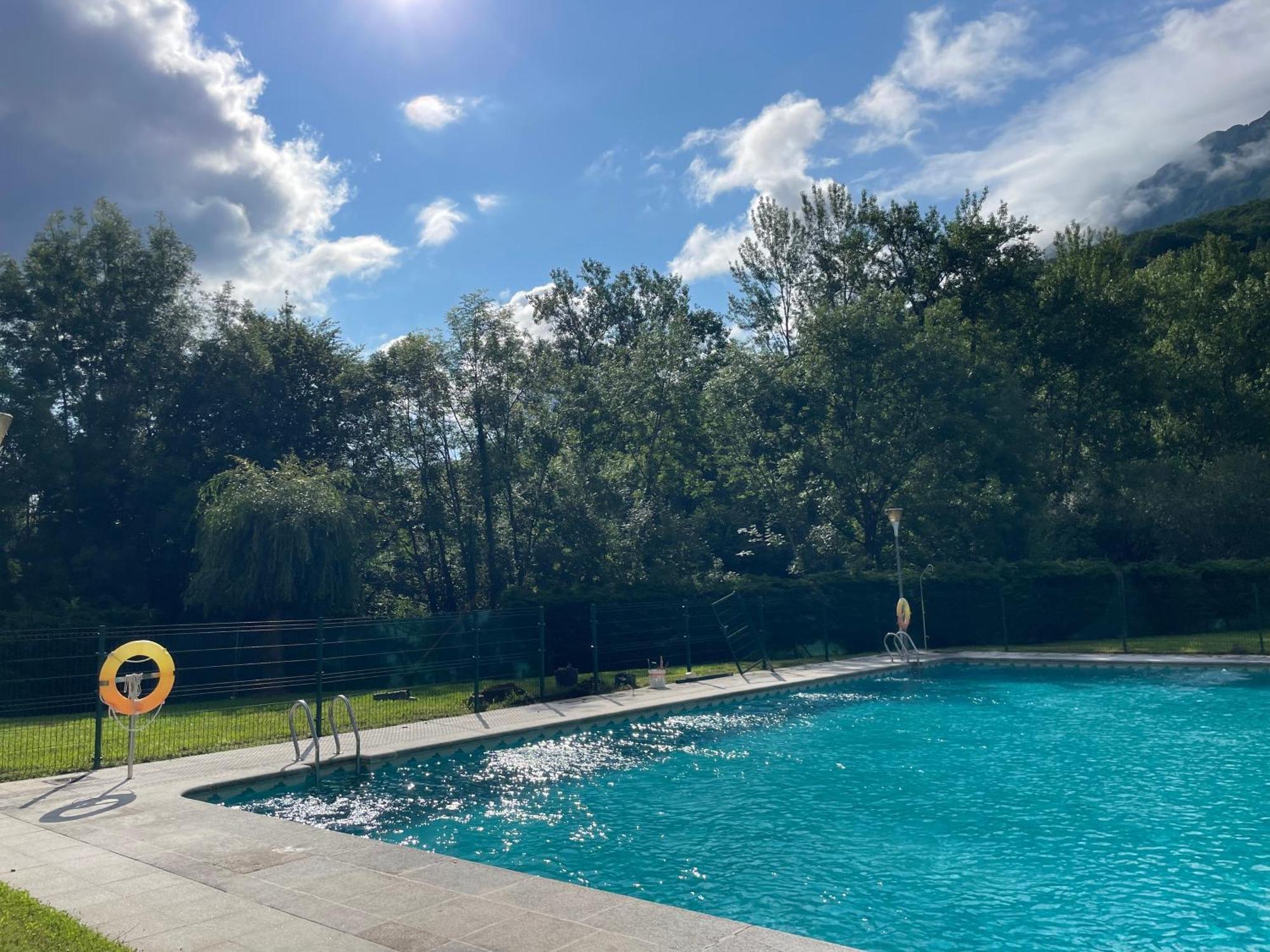 Villa Casa En La Montana Con Piscina De Temporada à Arredondo Extérieur photo